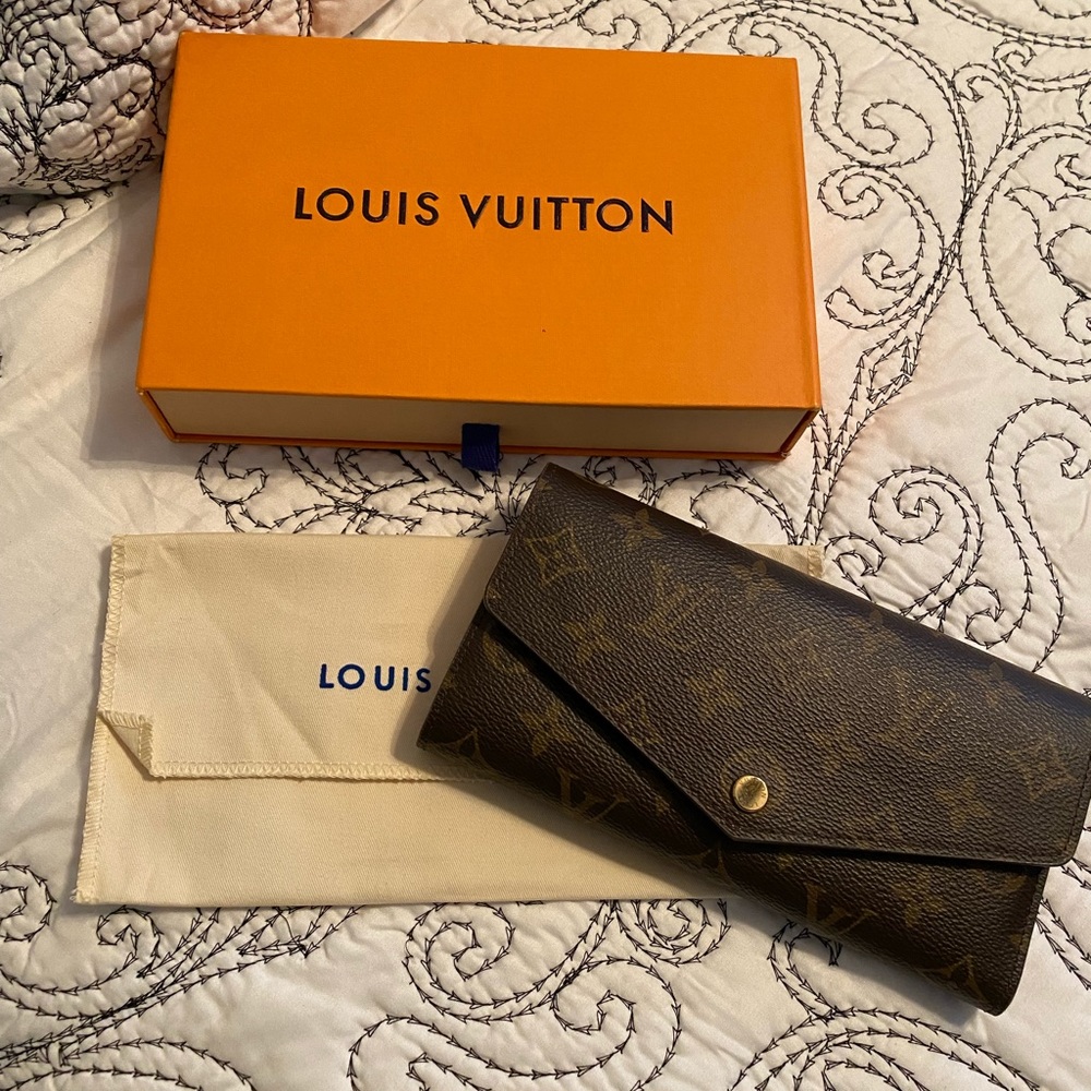 Louis Vuitton Pink Sarah Envelope Wallet